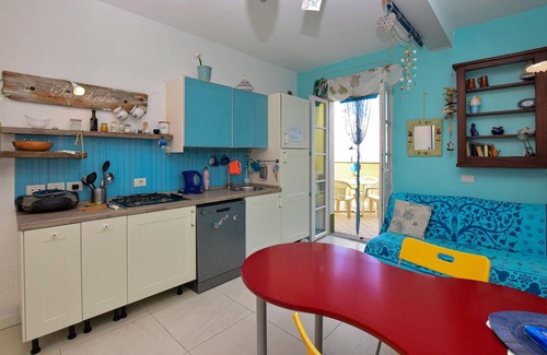 Canova House | Cozy home in Magliolo with sauna