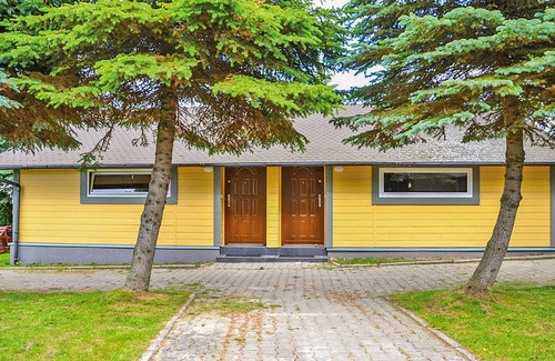 gmina Bedzino House | Cozy home in Mscice with WiFi
