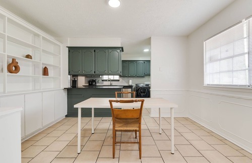 Oklahoma City House | Cozy Home in NW OKC with garage & TVs in every room!