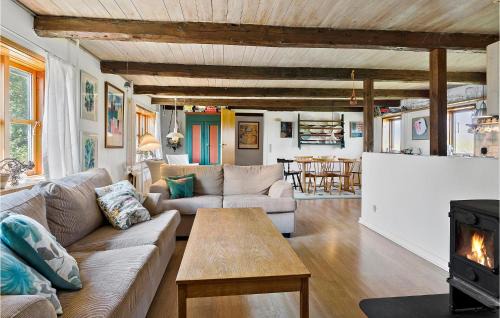 Morsø Municipality House | Cozy Home In Nykøbing M With Kitchen