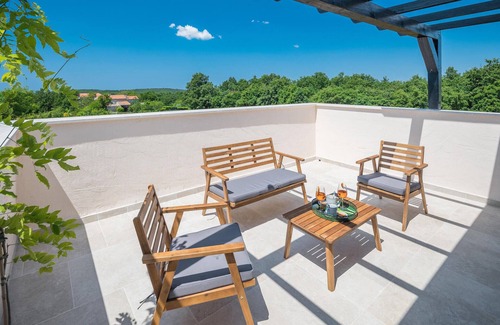 Municipality of Zminj House | Cozy home in Pifari with WiFi