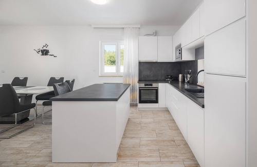 Gulici House | Cozy home in Porec with kitchen