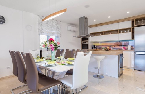 Punat House | Cozy home in Punat with sauna