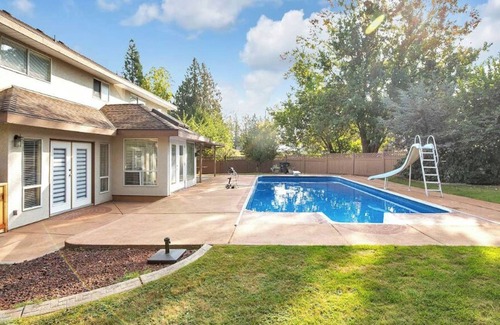 Surrey House | Cozy home in quiet neighborhood with all the comfort for your family.