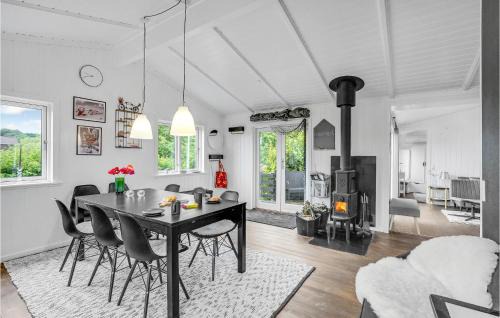Floutrup House | Cozy Home In Roslev With Wifi