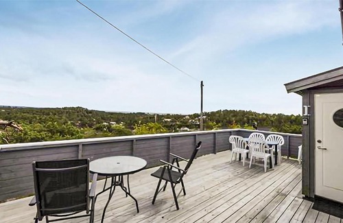 Bamble House | Cozy Home In Stathelle With Kitchen