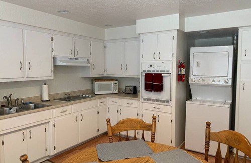 Prescott Cottage | Cozy home in the heart of Prescott!