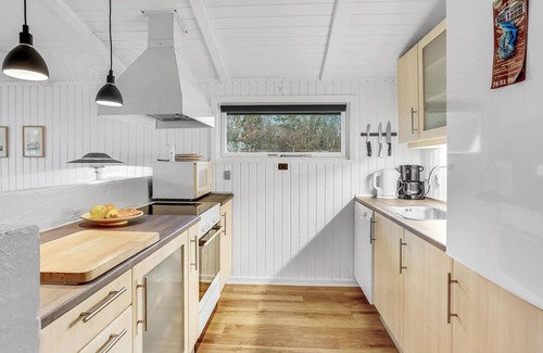 Arrild Ferieby House | Cozy home in Toftlund with kitchen