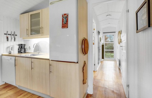 Arrild Ferieby House | Cozy home in Toftlund with kitchen