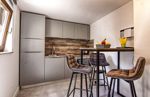 Turanj House | Cozy home in Turanj with WiFi