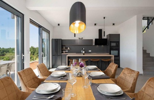 Bacva House | Cozy home in Visnjan with WiFi