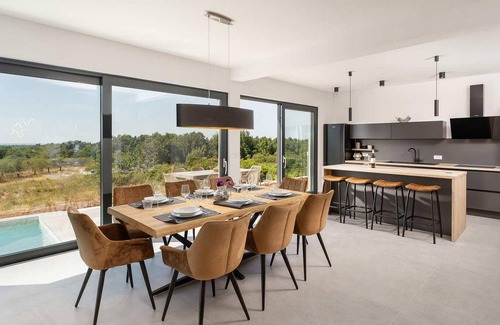Bacva House | Cozy home in Visnjan with WiFi