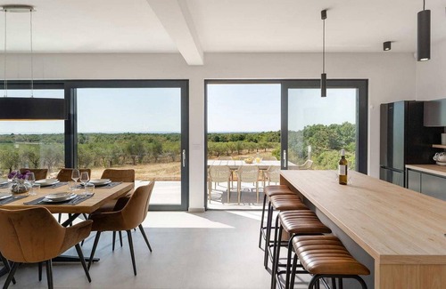 Bacva House | Cozy home in Visnjan with WiFi