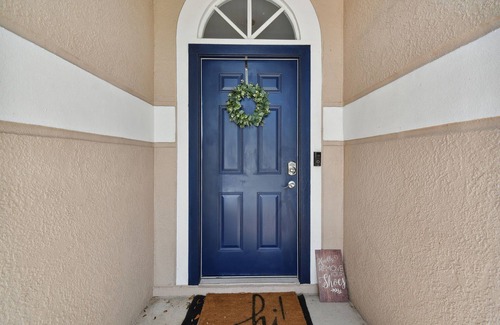 Oak Grove House | Cozy home near the Tampa Premium Outlets in the heart of Tampa!