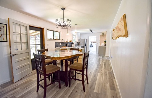 Mineral Bluff Cabin | Cozy home, near Toccoa River, fishing/tubing with a washer/dryer-Dogs ok