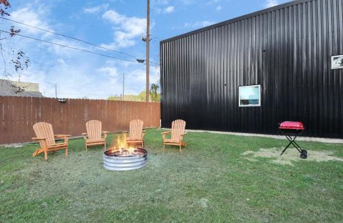 Fresno House | Cozy Home Sleeps9 HighSpeed WiFi500MBPS Plus