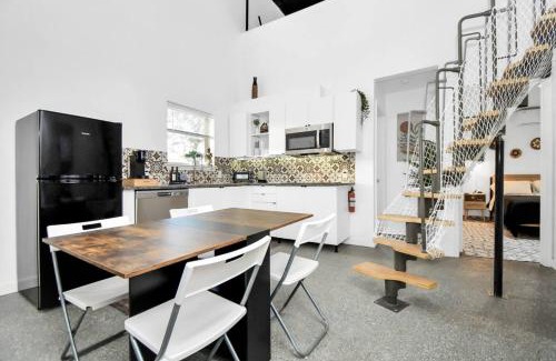 Fresno House | Cozy Home Sleeps9 HighSpeed WiFi500MBPS Plus