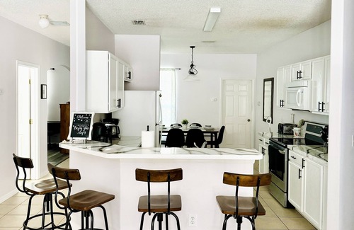 Sunset Ridge House | Cozy Home with Private Pool and Game Room in Davenport