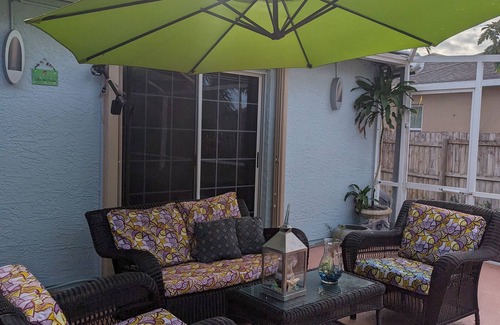 Port Saint Lucie Apartment | Cozy Honey Room Perfect Comfort with Wi-Fi & Free Parking