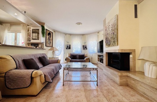 Castello d'Empuries Ski Chalet | Cozy house with pool and large barbecue