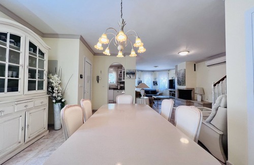 Castello d'Empuries Ski Chalet | Cozy house with pool and large barbecue
