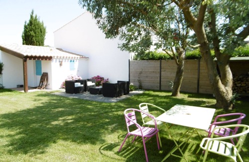 L'Epine House | Cozy house for 4 with enclosed garden in L'Épine, near the beach