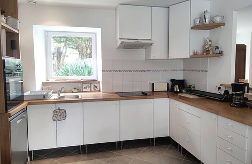 Le Tour-du-Parc House | Cozy house for 6, 750m from the beach, quiet area, near amenities