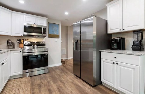 Rogers House | Cozy house near Beaver Lake & Hobbs State Park