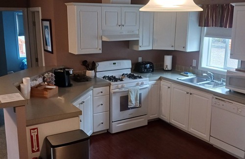 Healy House | Cozy House Near Denali sleeps up to 6 persons