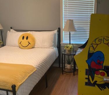 Monroe House | Cozy House of the South Overnight Guesthouse Rentals