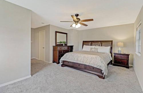 Saginaw House | cozy house Saginaw TX 3BR 2BA Sleeps 10 just 12 minutes downtown fort worth