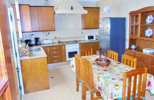 Portimao House | Cozy House to 5 minutes drive to the city. Outdoor space