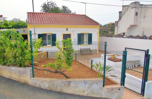 Portimao House | Cozy House to 5 minutes drive to the city. Outdoor space