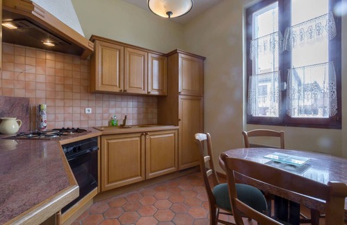 Parilly House | Cozy house with garden, parking, subway, quiet area