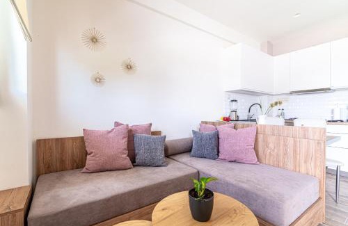 Malevizi Apartment | Cozy House with Pool near Beach