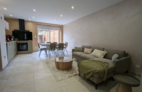 Sanchey Cottage | Cozy house with private terrace in Sanchey