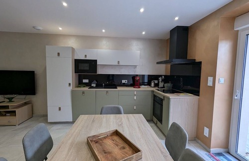 Sanchey Cottage | Cozy house with private terrace in Sanchey
