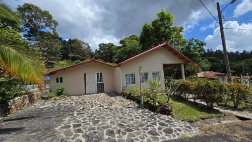 Altos del Maria House | Cozy Houses in Tropical Forest Mountain Paradise