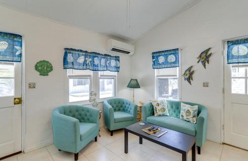 Indian Rocks Beach House | Cozy Indian Rocks Beach Cottage Steps to Seawall!
