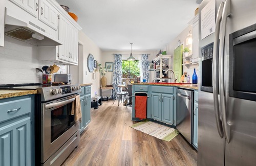 Jenks House | Cozy Jenks Cottage,3 Bed 2 Bath,Pergola,Backyard Oasis, Hot Tub Host With Heart