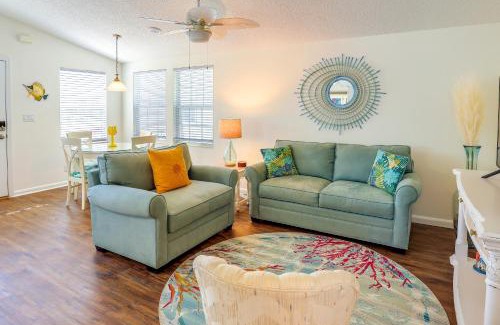 Hutchinson Island South House | Cozy Jensen Beach Home Pool Access, Walk to Beach