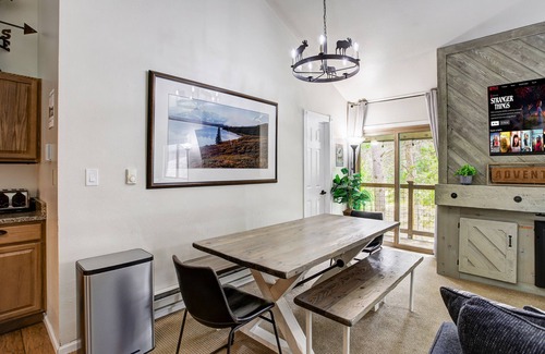 Keystone Condo | Cozy Keystone Winter Condo with Mountain Views, Hot Tub Pool and Shuttle Access