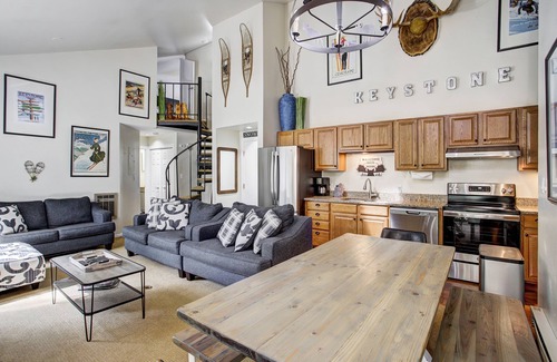 Keystone Condo | Cozy Keystone Winter Condo with Mountain Views, Hot Tub Pool and Shuttle Access