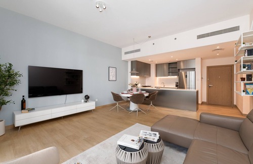 Dubai Apartment | Cozy La Mer 2BR w/Beach Access