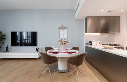 Dubai Apartment | Cozy La Mer 2BR w/Beach Access