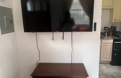 Freetown - Port Rico Apartment | Cozy Lafayette Apartment: Ideal for Couples & Solo Travelers