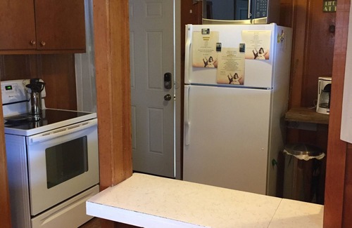 Rathdrum Cabin | Cozy Lake Cabin W/Private Dock, Wifi, Golf. Fun! Close to Silverwood!