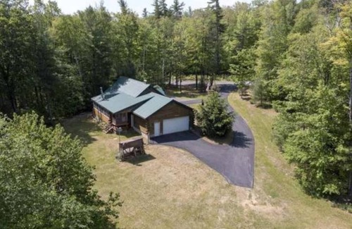 North Lake George Cabin | Cozy Lake George Cabin Swim in the summer and ski in the winter !