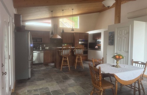 Leesville Apartment | Cozy Lakefront 2-Bedroom First-Floor Retreat