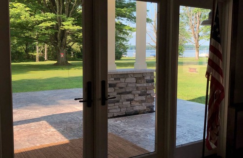 Westford Apartment | Cozy Lakefront on Pymatuning with Dock and EV Power